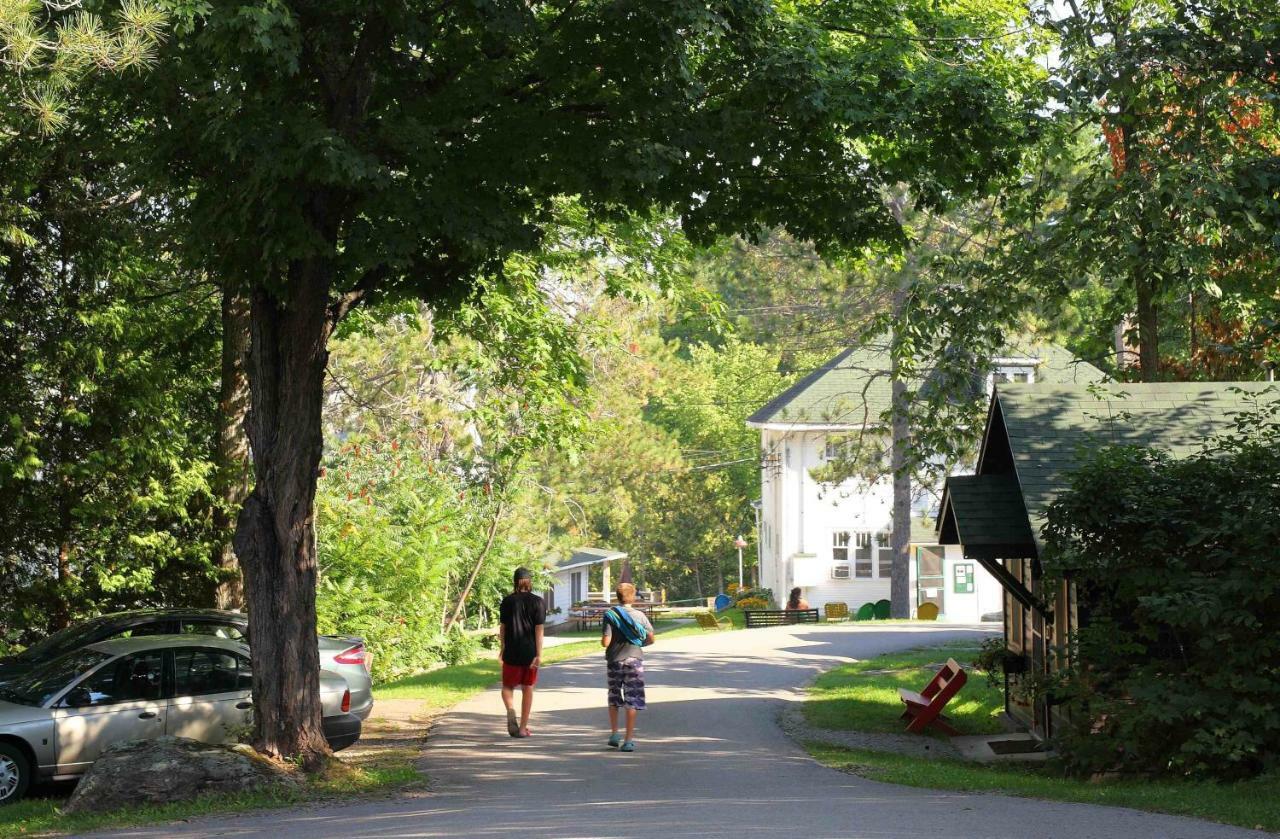 Miners' Bay Lodge Minden 외부 사진